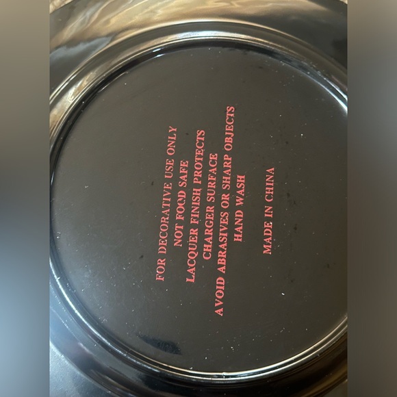 SET OF 4 GOLD CHARGER PLATES - Picture 5 of 5